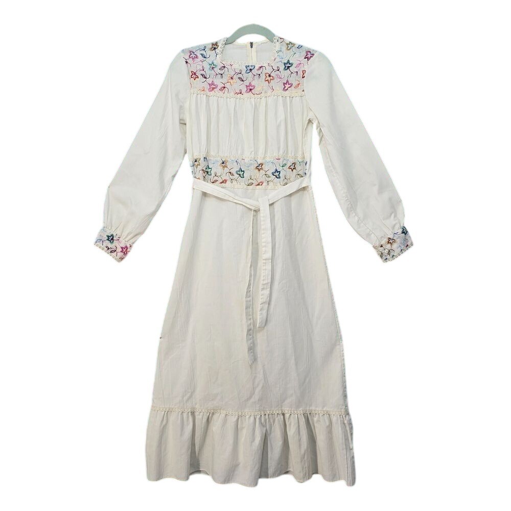 Vintage 70s Embroidered Prairie Dress Cottagecore Floral Long Sleeve Maxi White